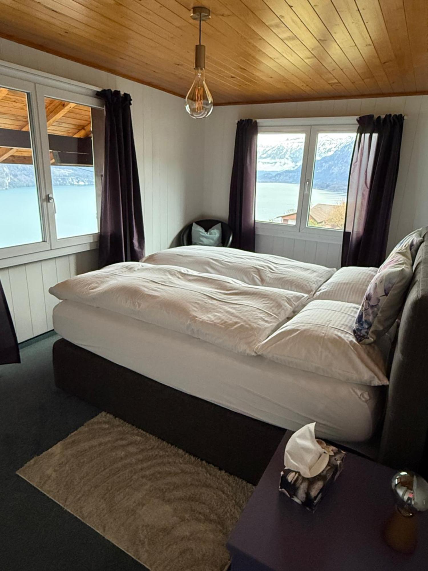 Eva'S Seeblick Krattigen Chambre photo
