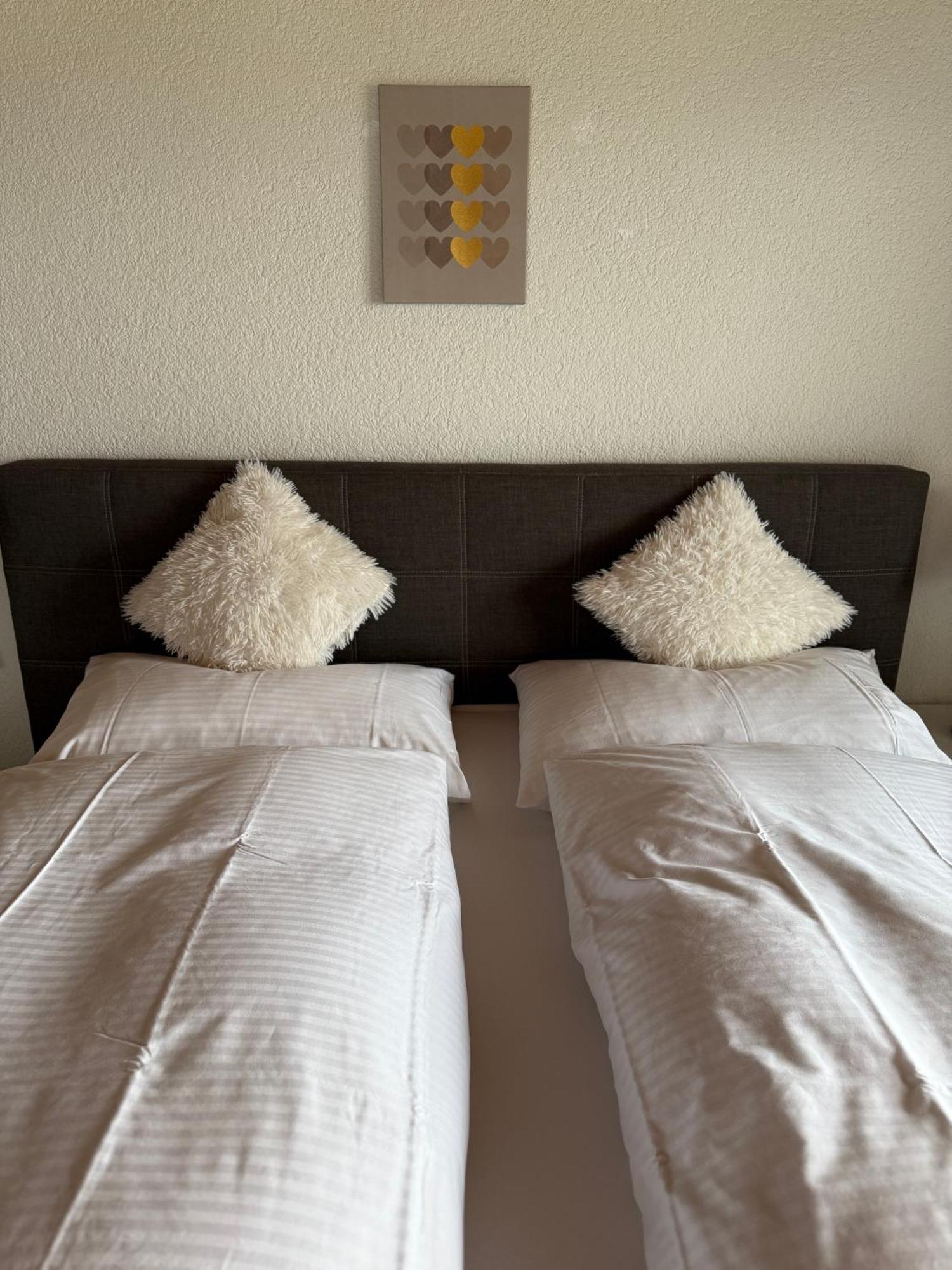 Eva'S Seeblick Krattigen Chambre photo