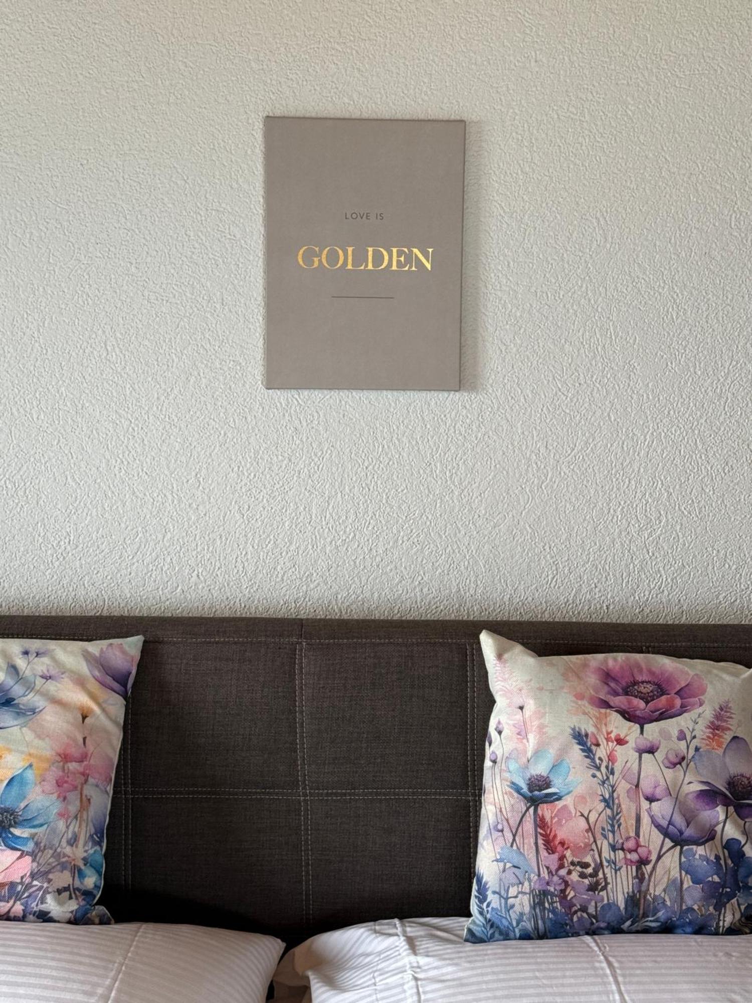 Eva'S Seeblick Krattigen Chambre photo