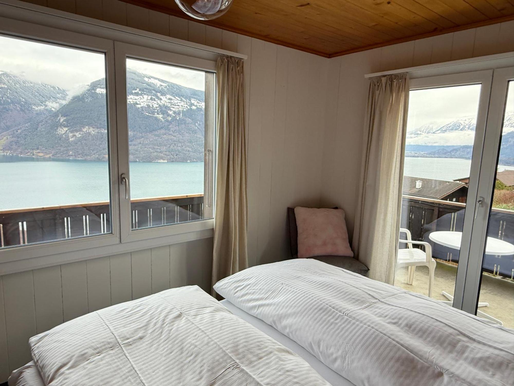 Eva'S Seeblick Krattigen Chambre photo